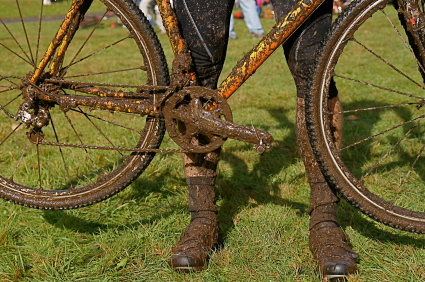 how to clean a muddy bike