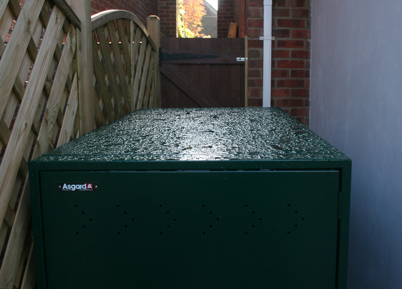 The Asgard Bike Locker is ideal for storing 1 bike