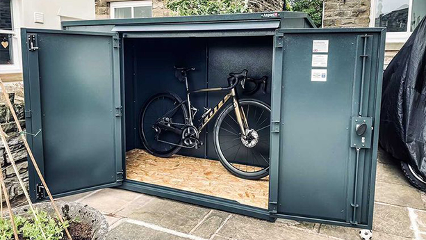 Monica Dew's Annexe Bike Shed