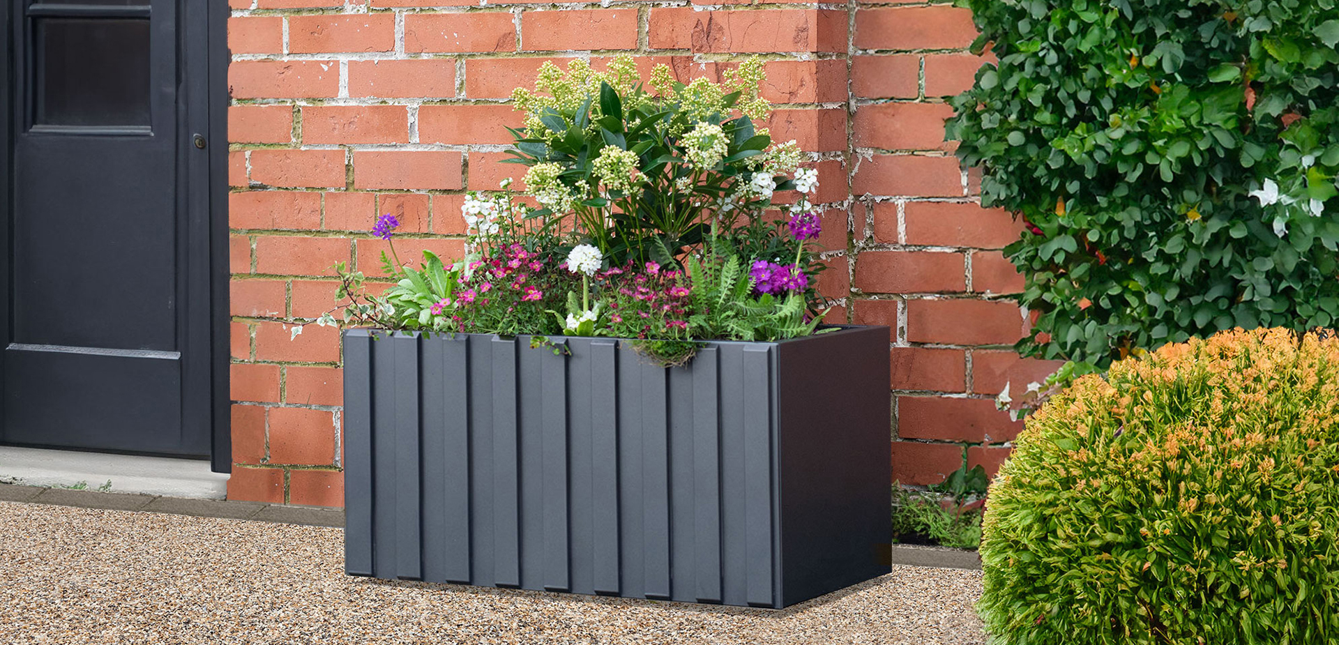 Outdoor trough planter