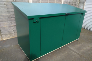Asgard mobile shed - Customer's metal shed with castors