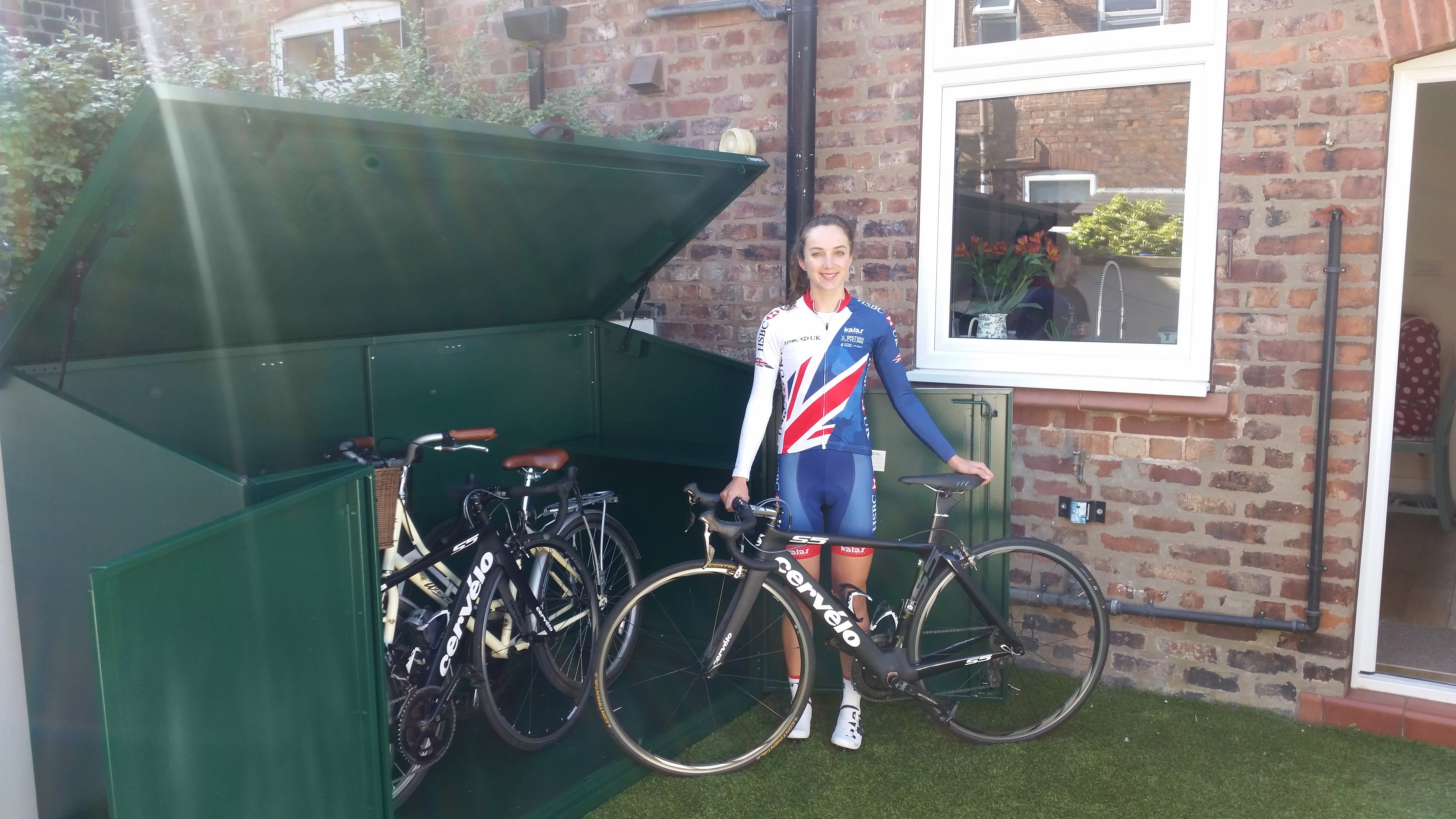 Elinor Barker Team GB Kit & Asgard Bike Shed
