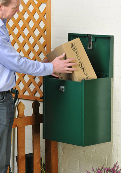 Compact parcel box fro home deliveries